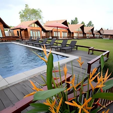 100 Islands Resort & Spa Surat Thani Esterno foto