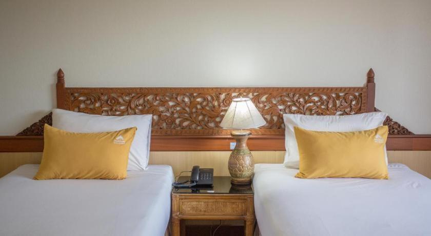 100 Islands Resort & Spa Surat Thani Esterno foto