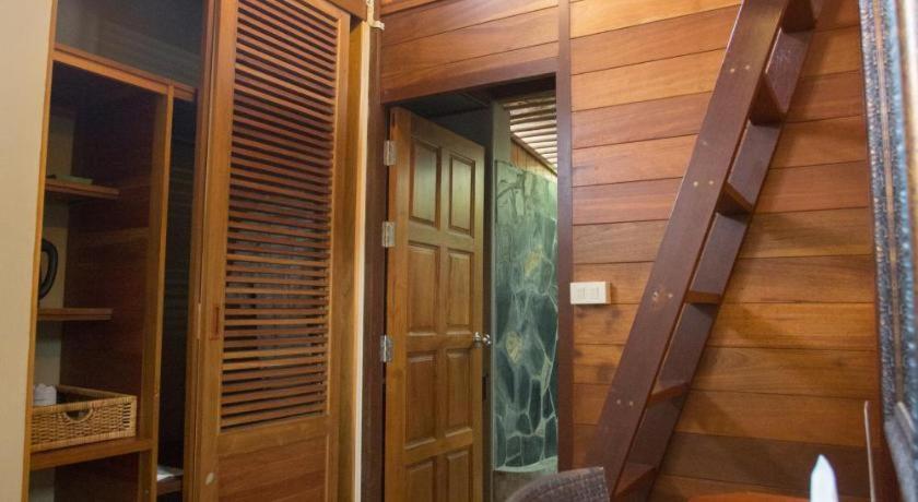 100 Islands Resort & Spa Surat Thani Esterno foto