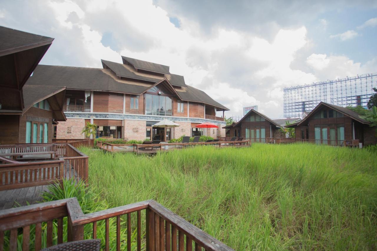 100 Islands Resort & Spa Surat Thani Esterno foto