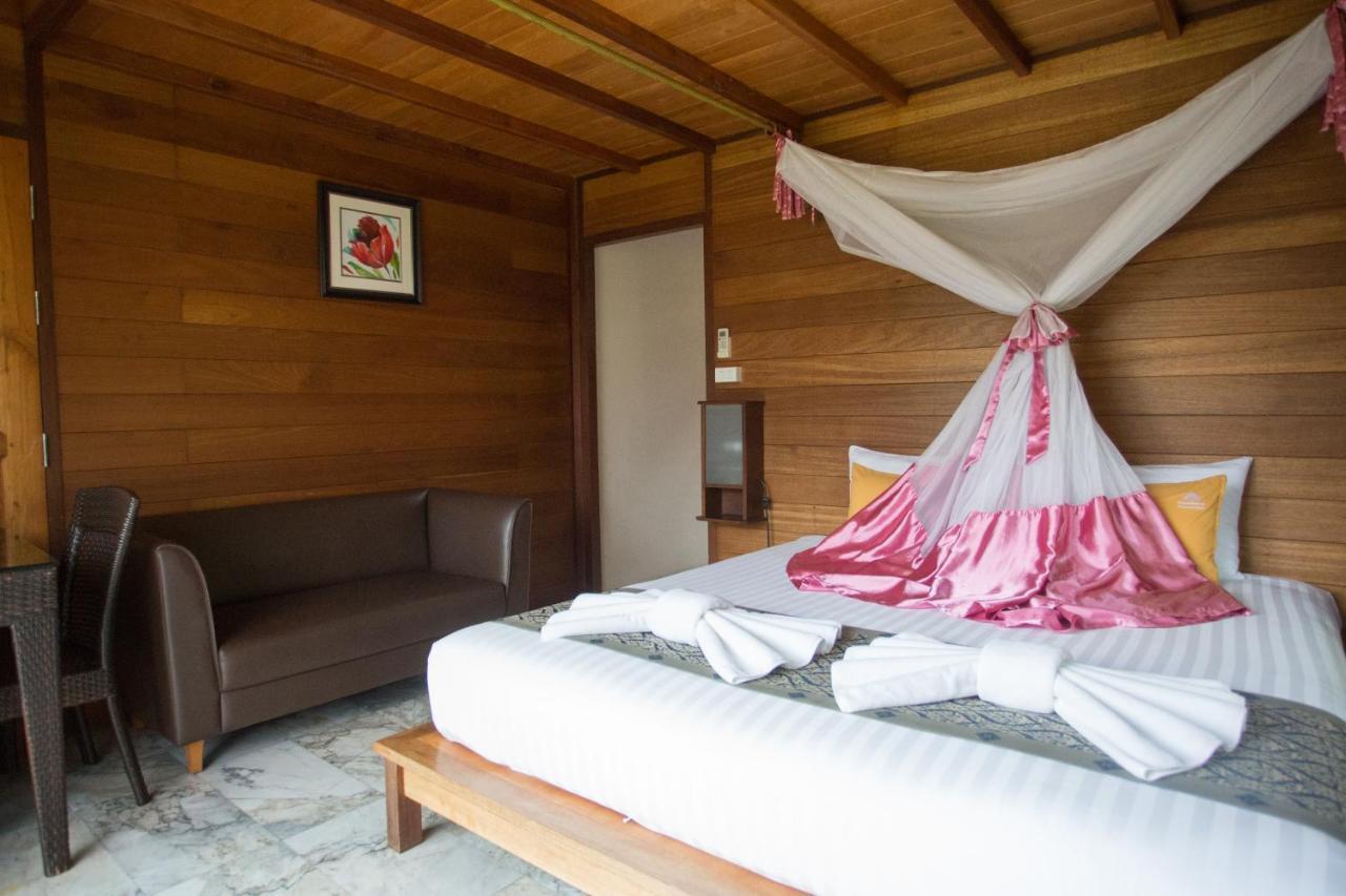 100 Islands Resort & Spa Surat Thani Esterno foto